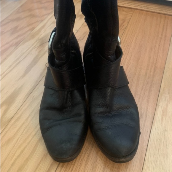 VINTAGE | Fossil Black Knee High 100% Leather boots - Picture 4 of 5